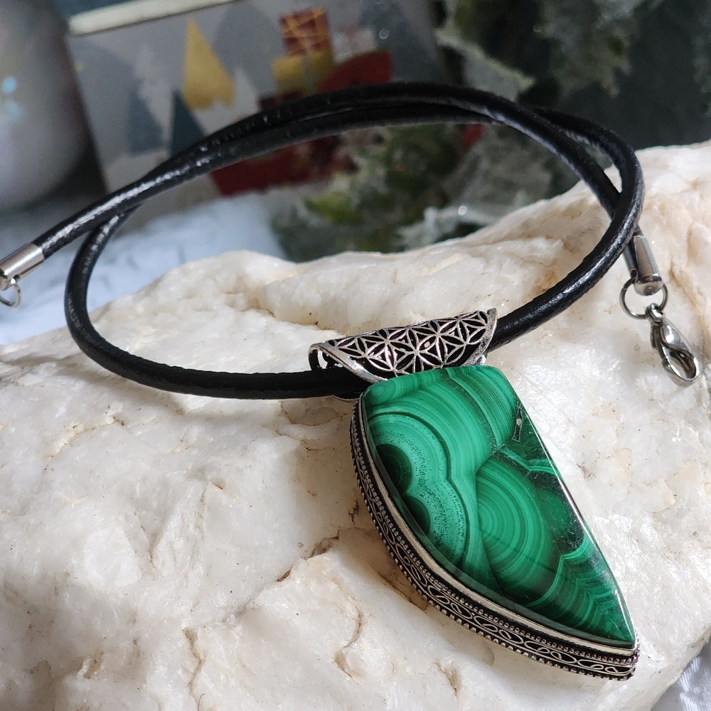 Natural Malachite Stone Pendant Rhodium/925 Silver Genuine Leather Necklace